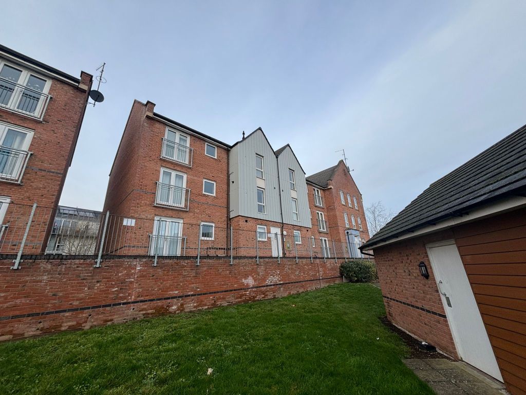 Property photo 1 of 8