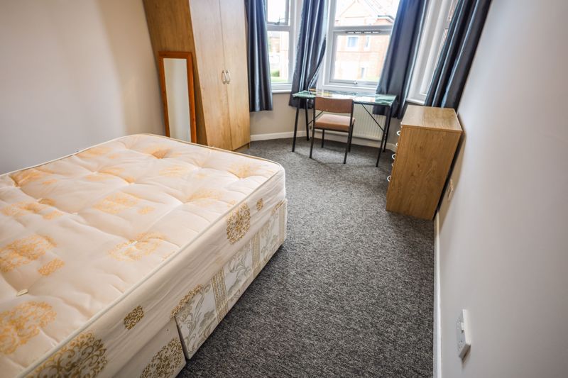 Additional image 15 of 6 bed detached house to rentOsborne Road, Winton BH9