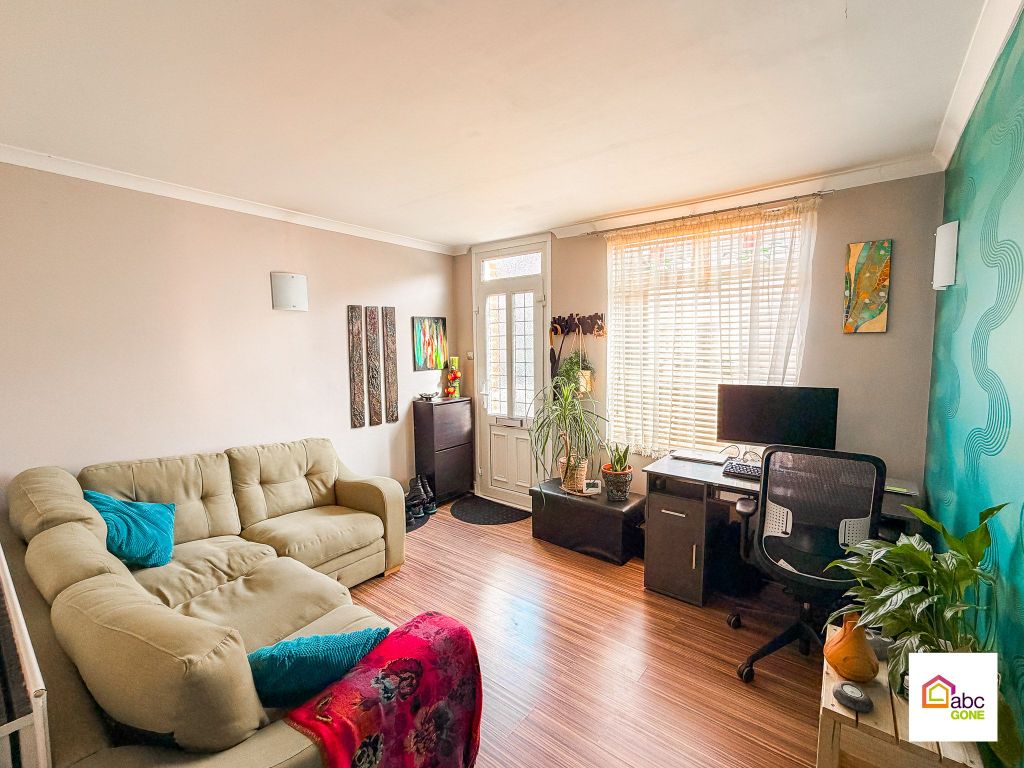 Property photo 3 of 24