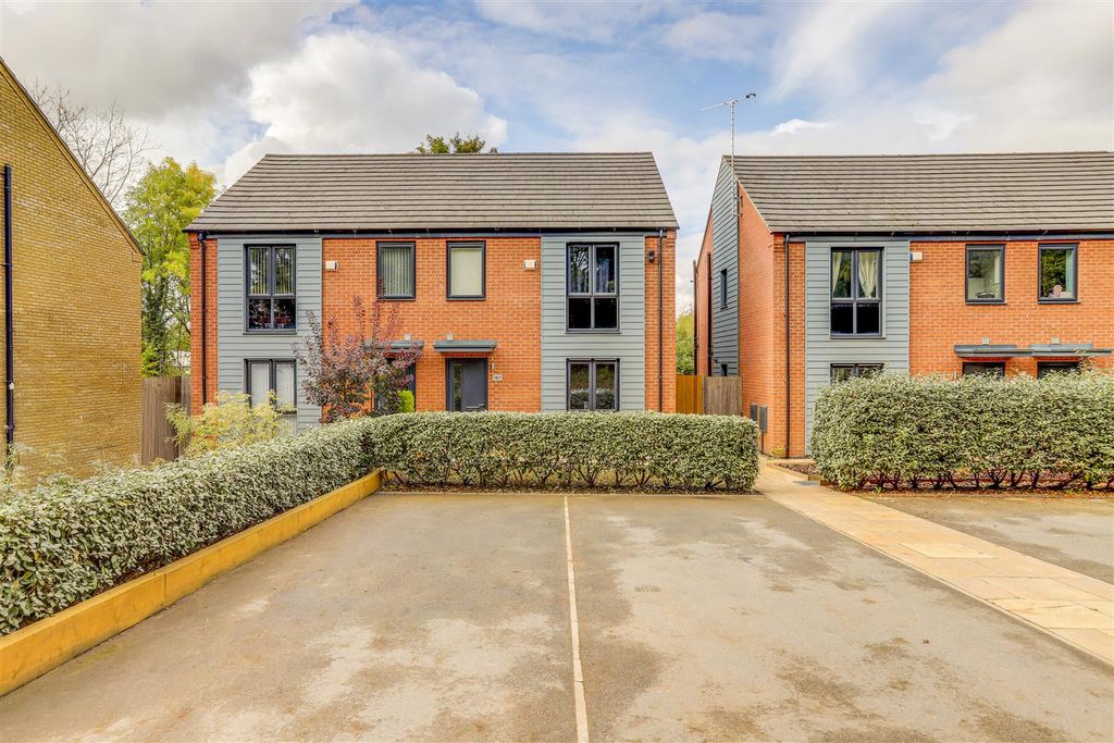 Property photo 1 of 18 Img_5385-Img_5389 Copy.Jpg