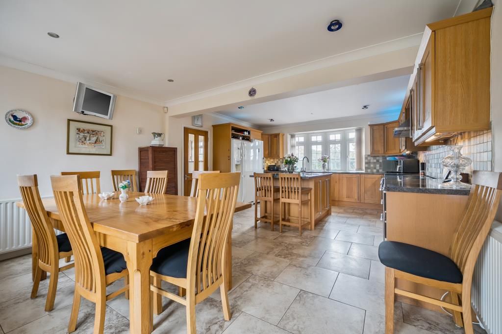 Property photo 3 of 36 Kitchen/Dining