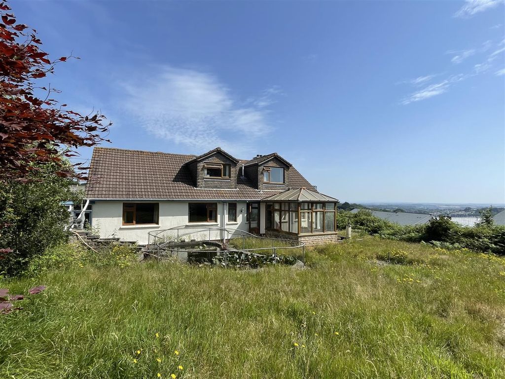 Property photo 3 of 23