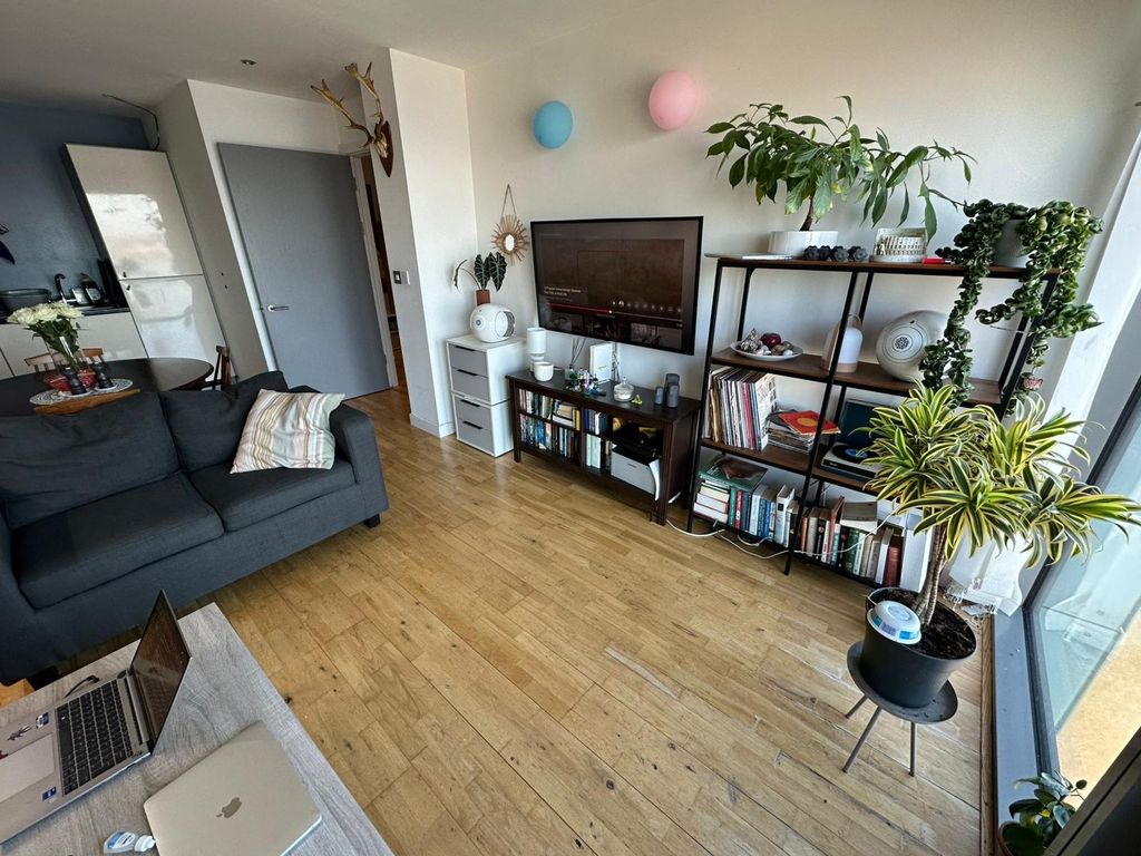 Property photo 3 of 8