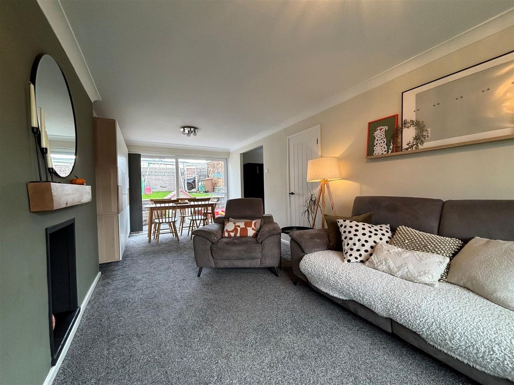 Property photo 3 of 25 3.Jpg