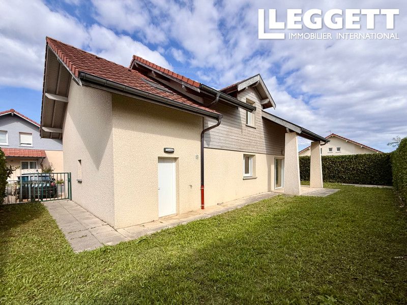 Property photo 2 of 10