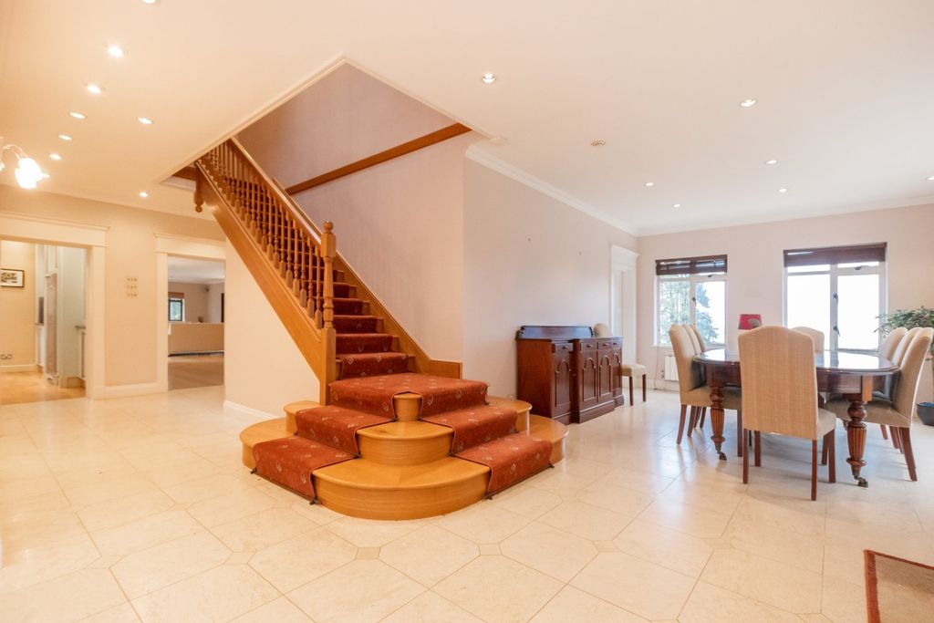 Property photo 2 of 85 Picture No. 36