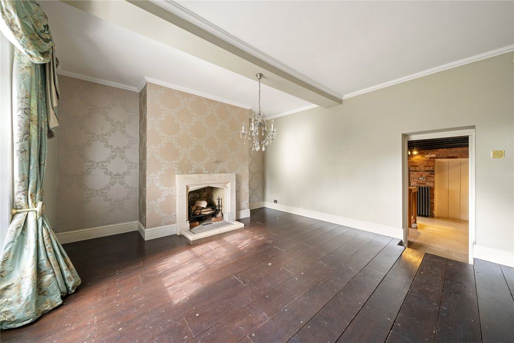 Property photo 2 of 26 Picture No. 15