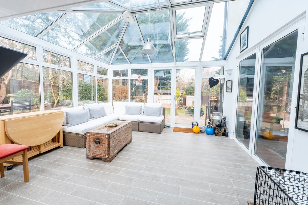 Property photo 3 of 22