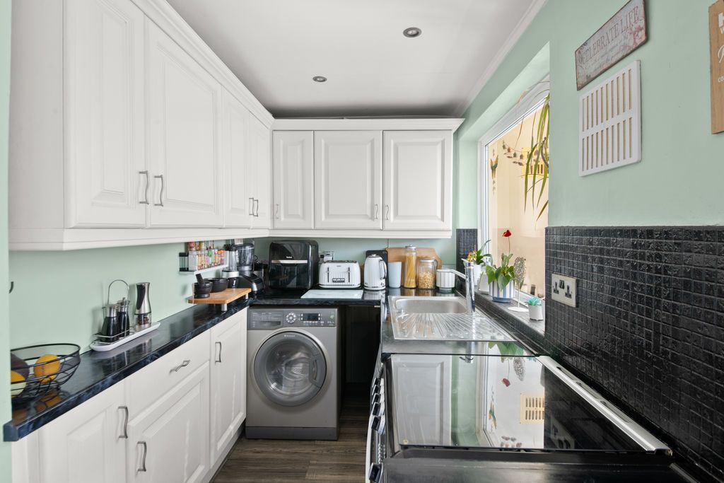 Property photo 2 of 27 Photo 5