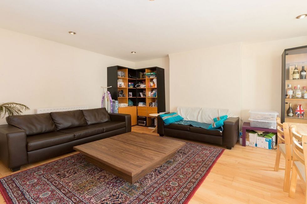 Property photo 1 of 5