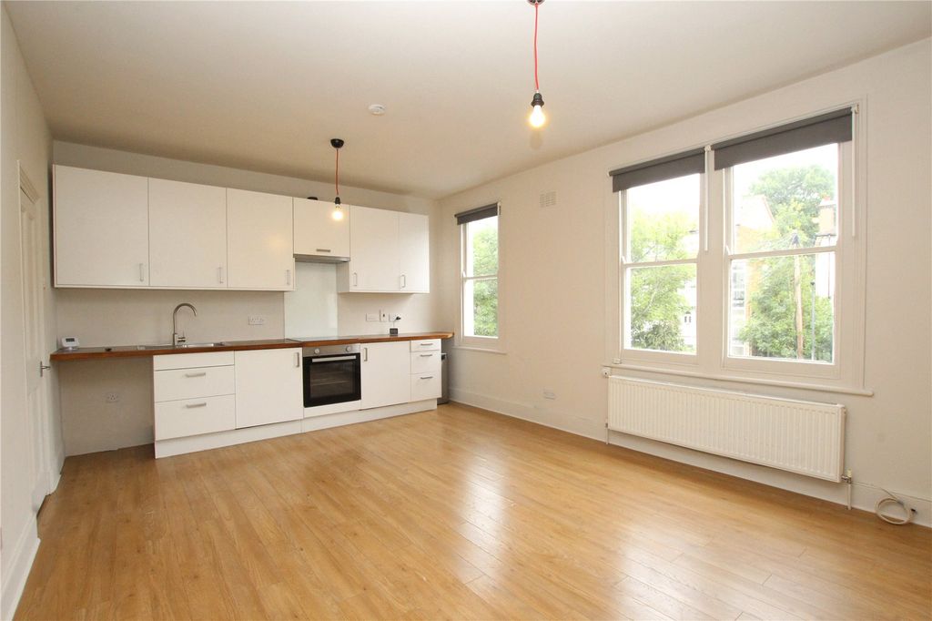 Property photo 3 of 11 Picture No. 08