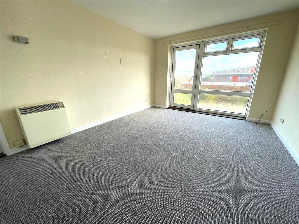 Property photo 2 of 8 2.Jpg