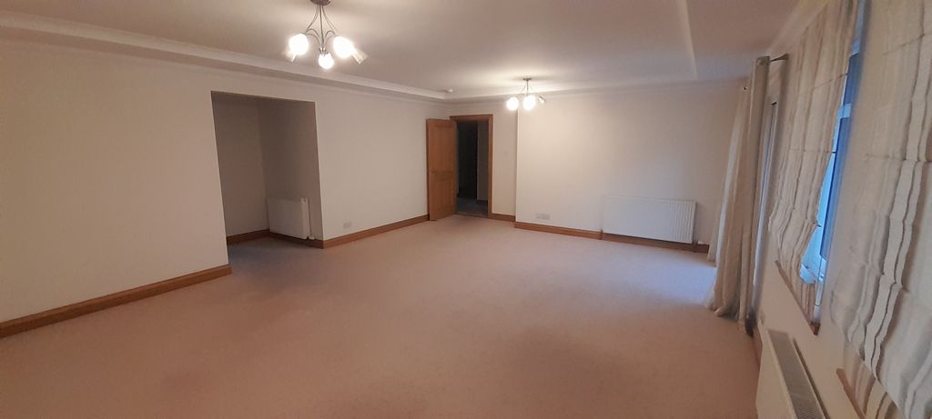 Property photo 3 of 12 20251111_150229