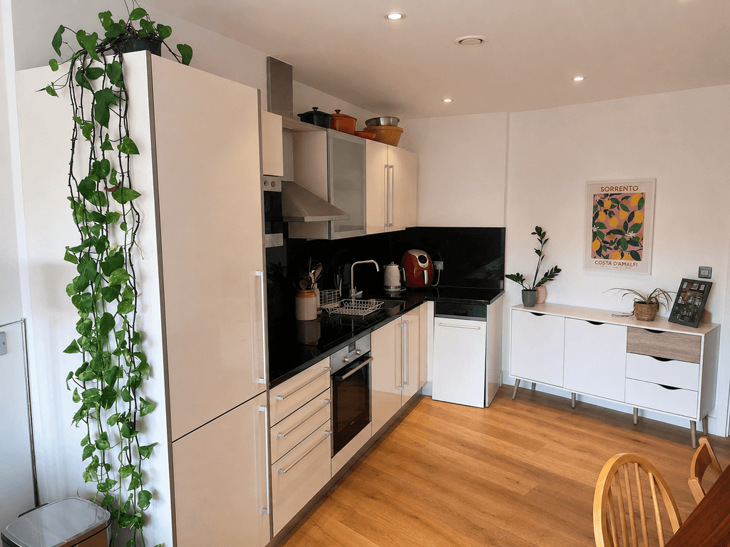 Property photo 1 of 6 1 Bed Flat To Rent Latitude Apartments, London Cr0