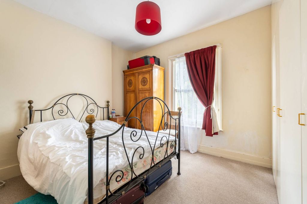 Property photo 1 of 6