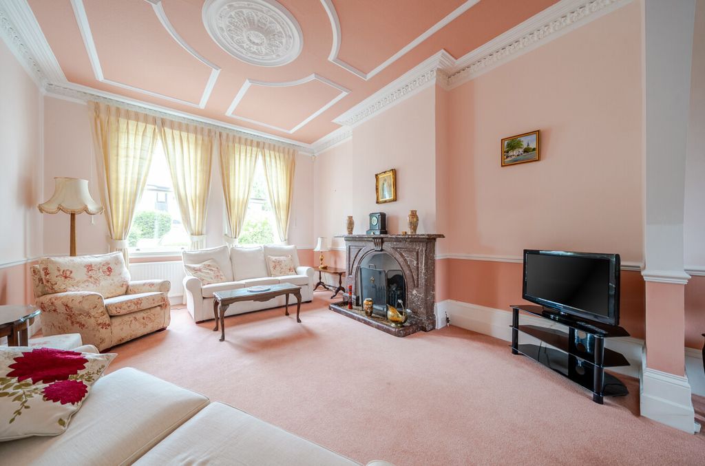Property photo 2 of 29 1484198-13-6A5636...