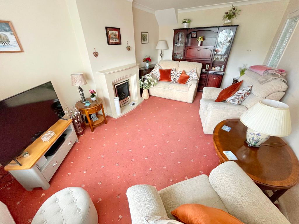 Property photo 3 of 23