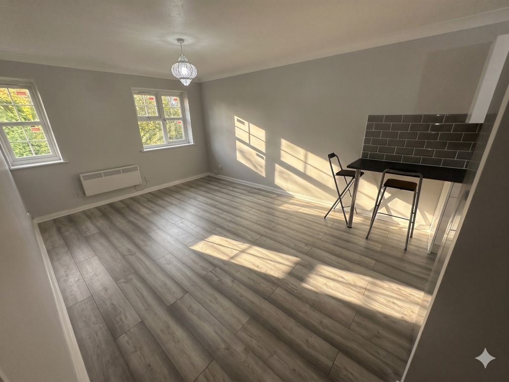 Property photo 2 of 7 5197391