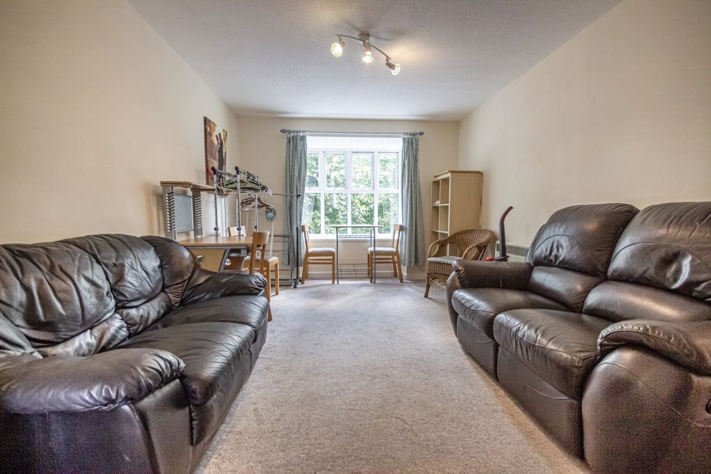 Property photo 3 of 13 3
