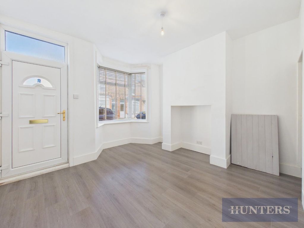 Property photo 2 of 18 Cam05316G0-Pr0374-Still012.Jpg