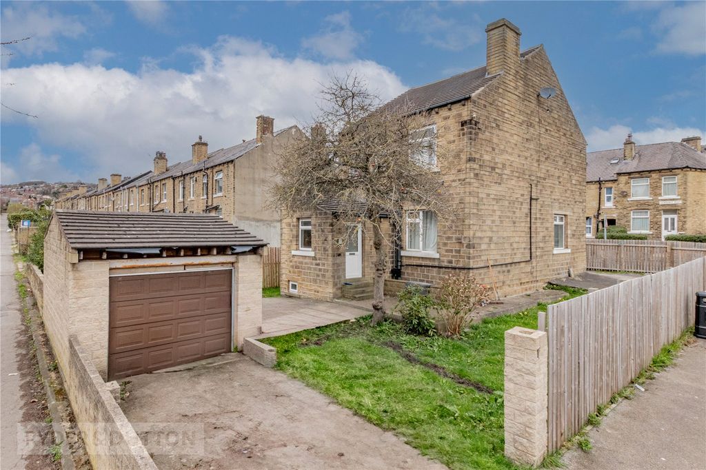 Property photo 1 of 18 Rear