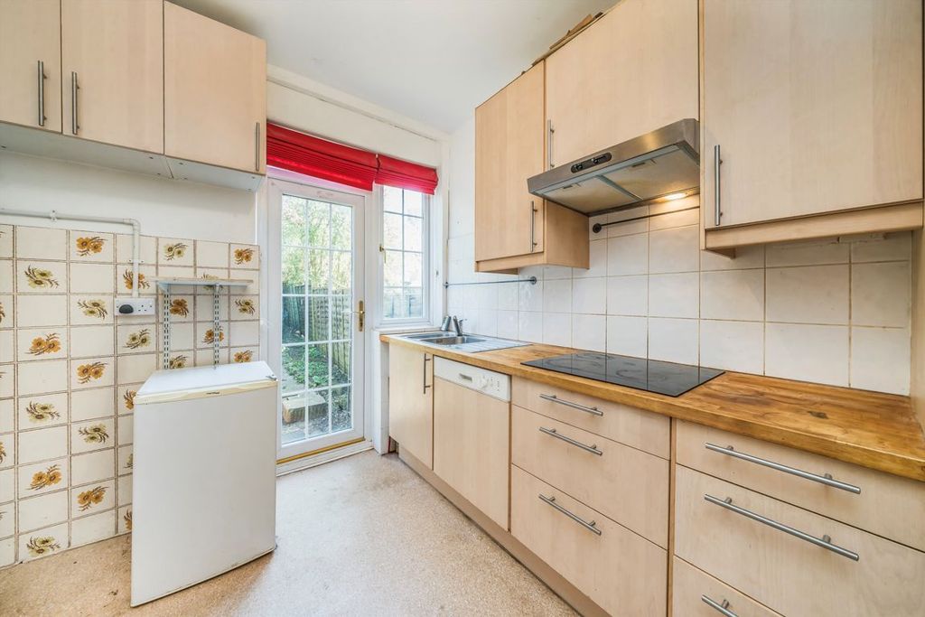 Property photo 3 of 8