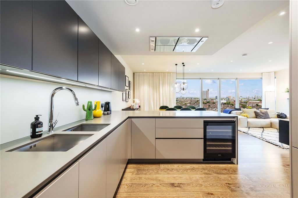 Property photo 3 of 25 Picture No. 31