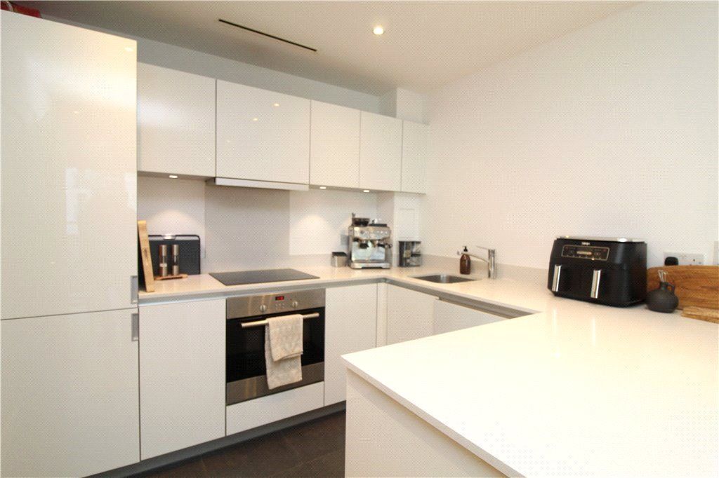 Property photo 2 of 12 Kitchen