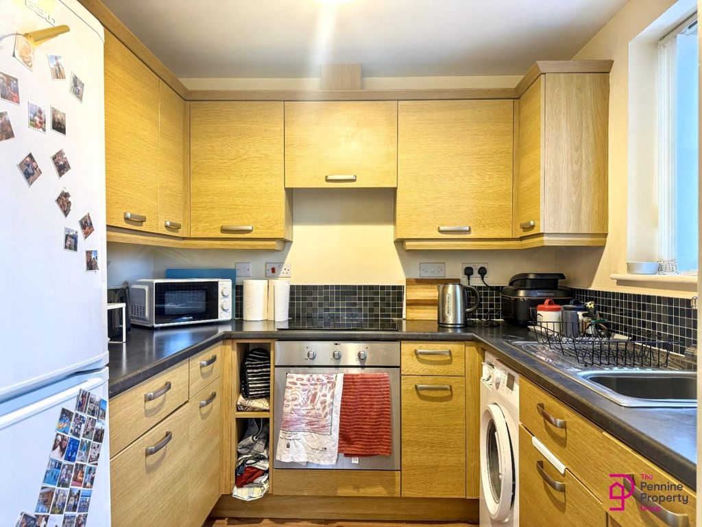 Property photo 3 of 14 20251217_100328394_Ios.Jpg