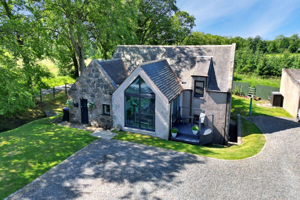 Property photo 1 of 30