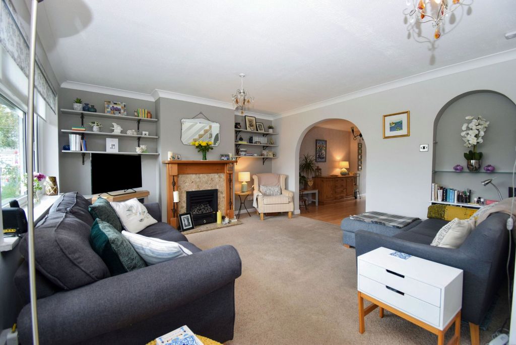 Property photo 2 of 15 Living Room