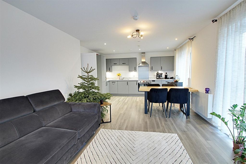 Property photo 2 of 21 Kitchen Reception.Jpg