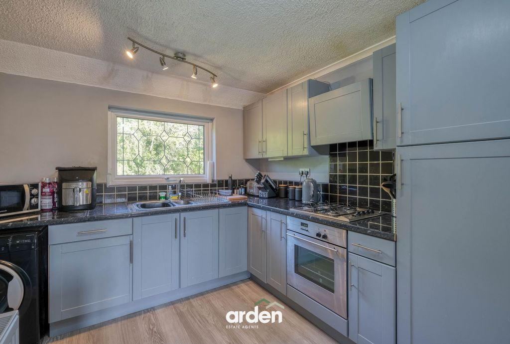 Property photo 3 of 7