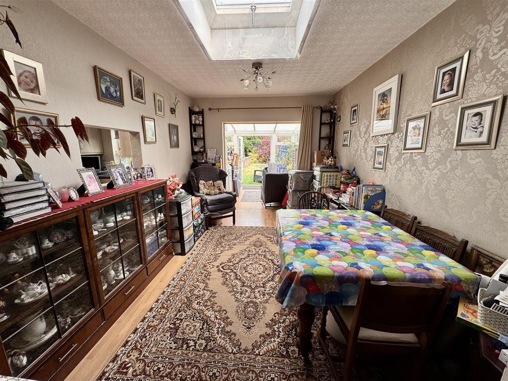 Property photo 2 of 16 Sitting Room
