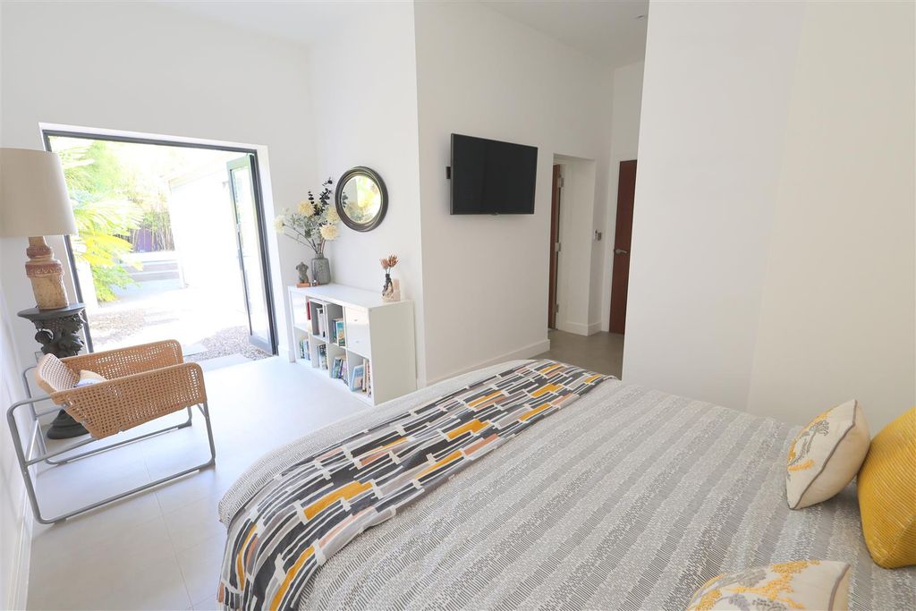 Additional image 35 of 5 bed detached house for saleBristol Road, Frenchay, Bristol BS16