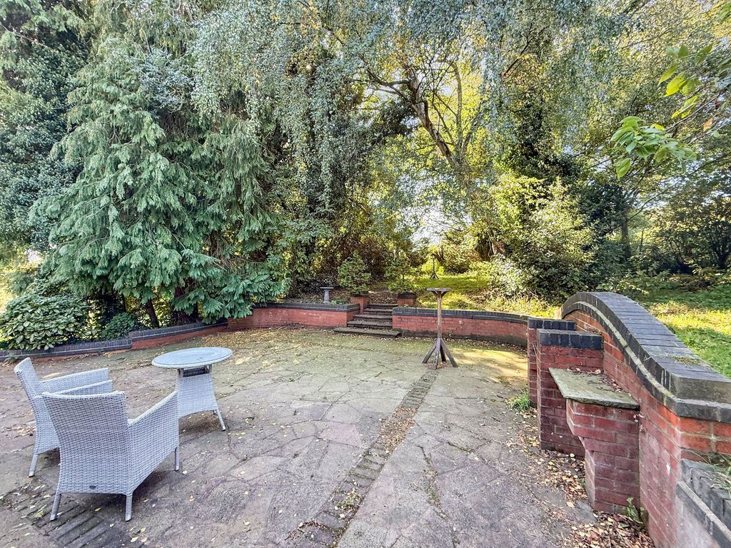 Property photo 3 of 39