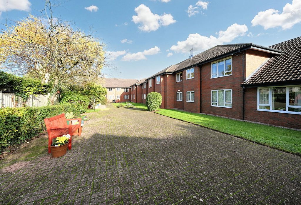 Property photo 2 of 29