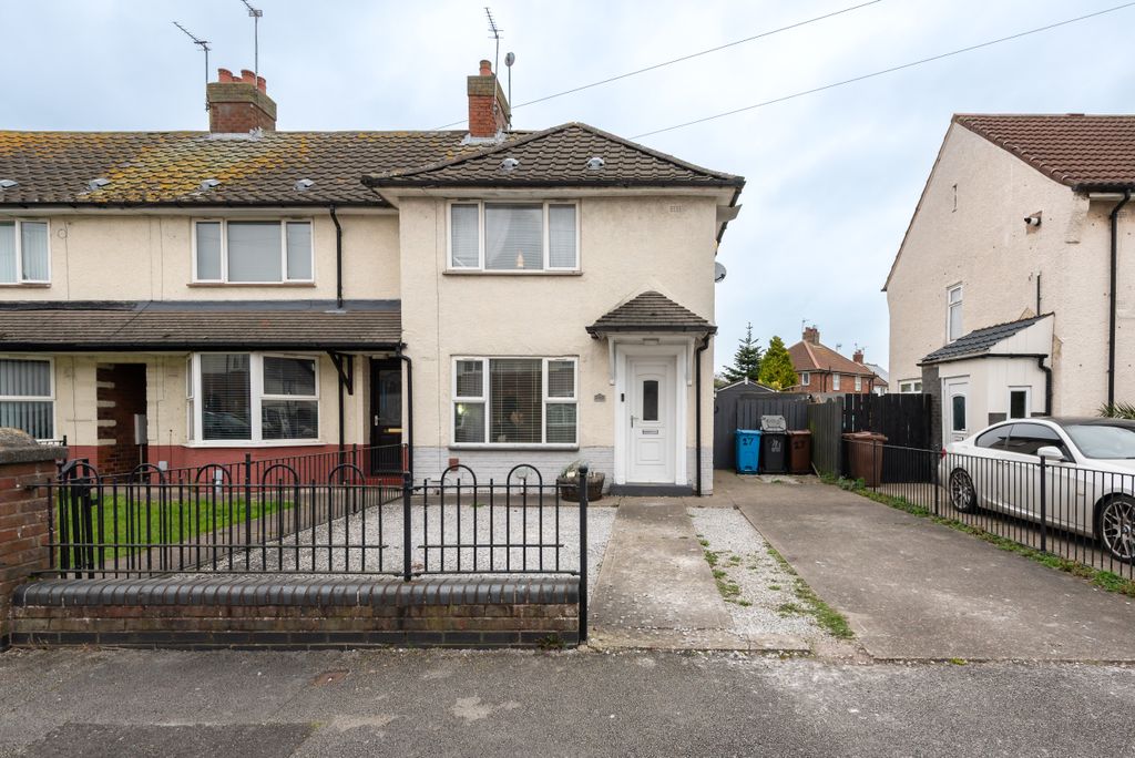 Property photo 1 of 27