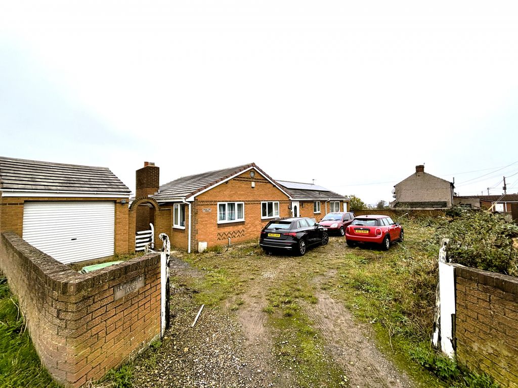 Property photo 1 of 16 Three Bed Detached Bungalow For Sale