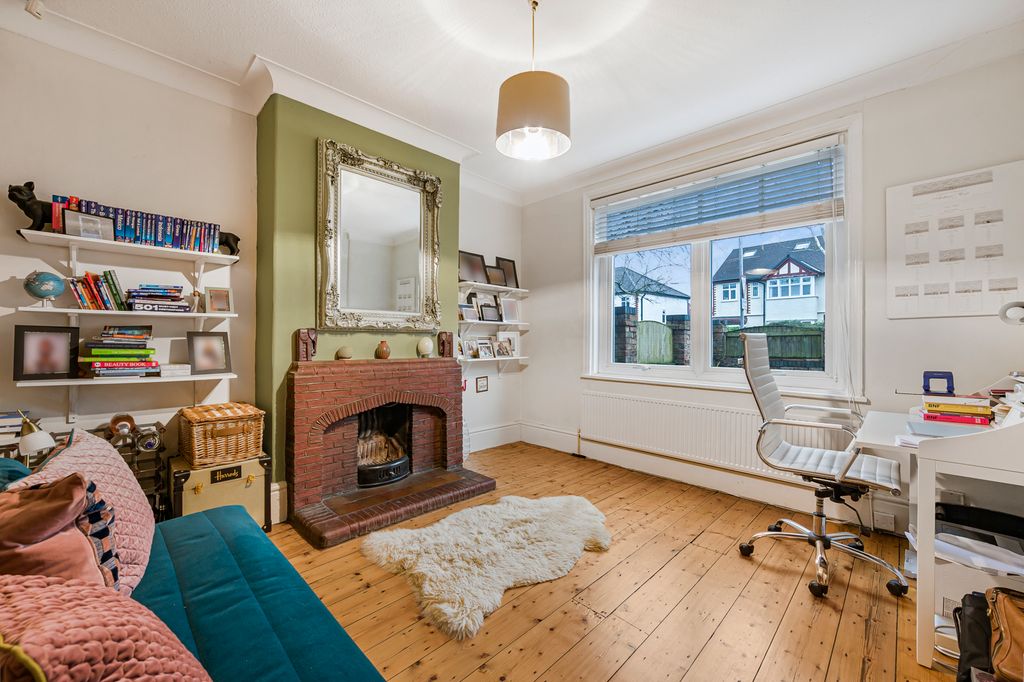 Property photo 3 of 20 Sitting Room