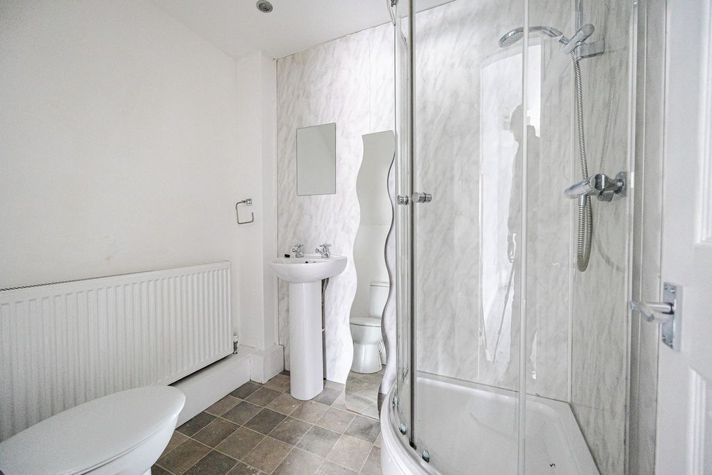 Property photo 3 of 3