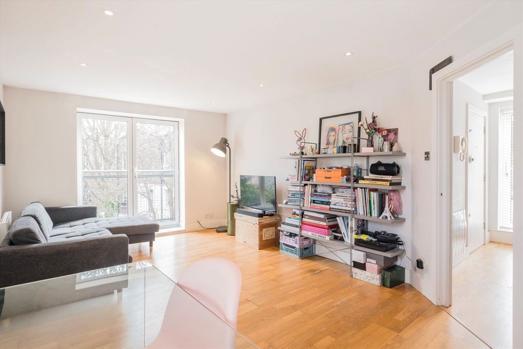 Property photo 2 of 6