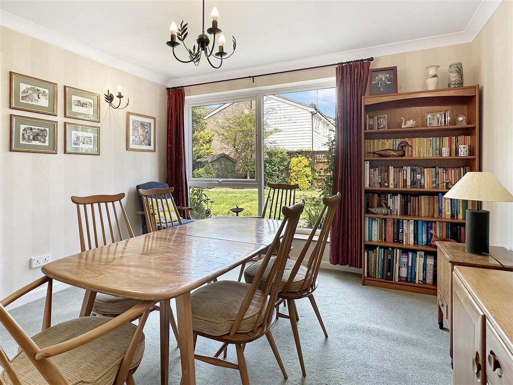 Property photo 3 of 17 Img (6).Jpg
