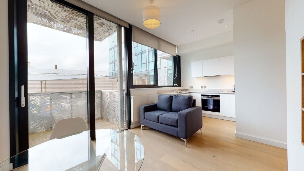 Property photo 1 of 20 Living Room