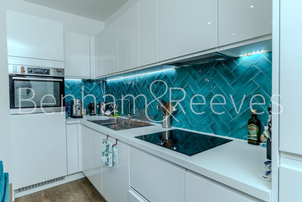 Property photo 2 of 19