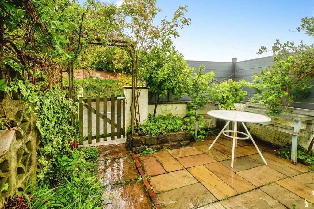 Property photo 2 of 22 Pbox-Img.Jpg