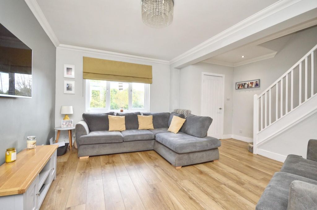 Property photo 3 of 17 Sitting Room