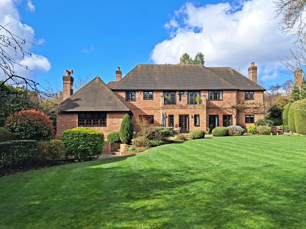 Property photo 1 of 21 Front