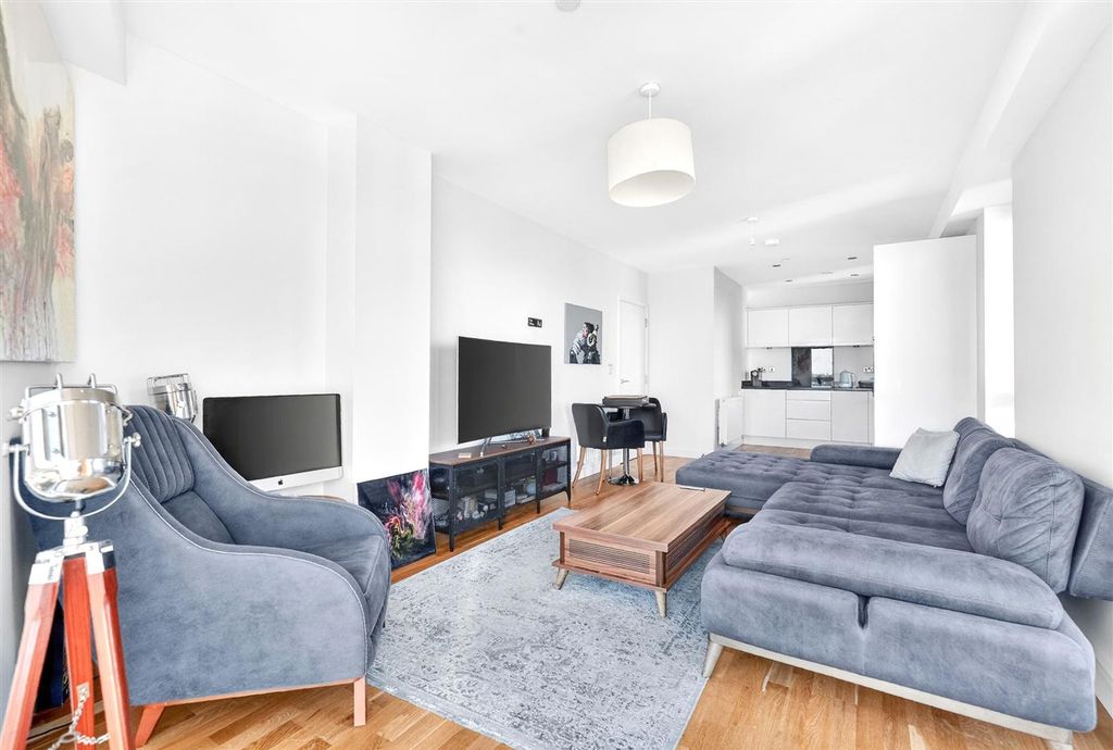 Property photo 3 of 13