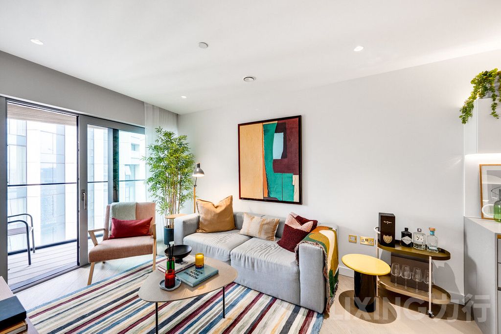 Property photo 2 of 13